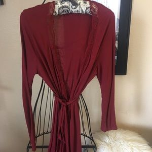 BOGO Eberjey Maroon Short Robe with Lace Trim
